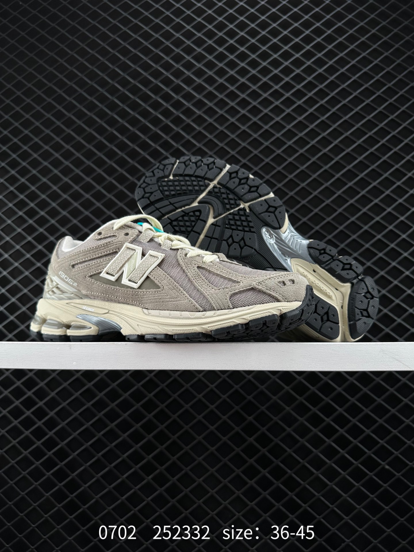 New Balance M1906